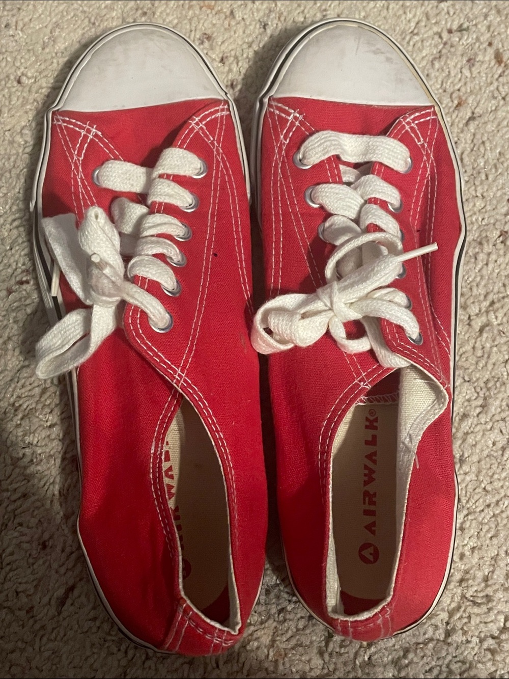 Red sneakers AIRWALK